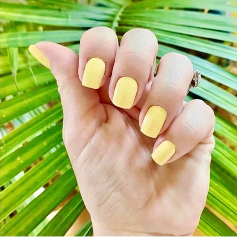 *Retired* Color Street: Belgian Buttercup | Pale Pastel Yellow Spring Summer